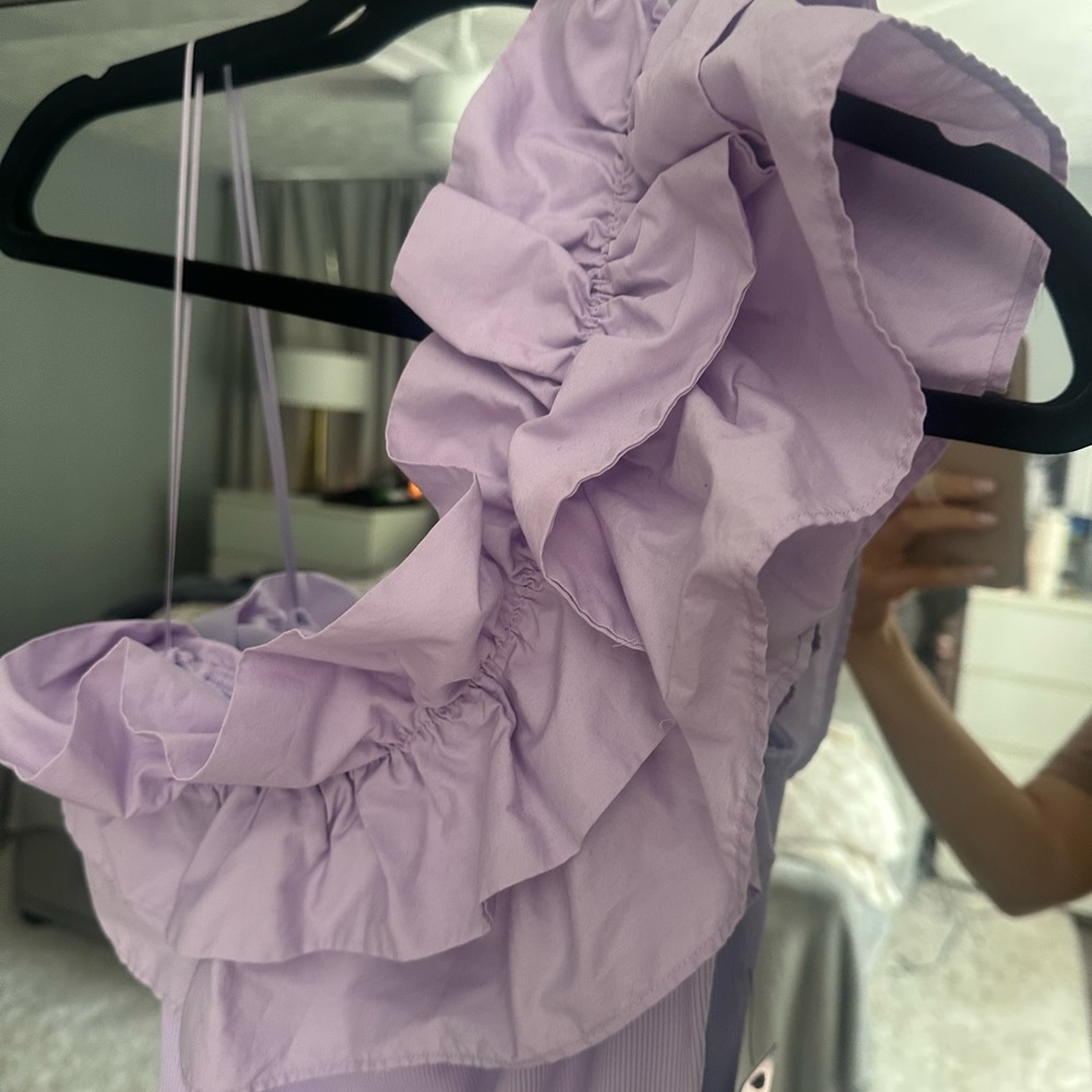 One Shoulder Ruffle bodysuit - Picture 4 of 6